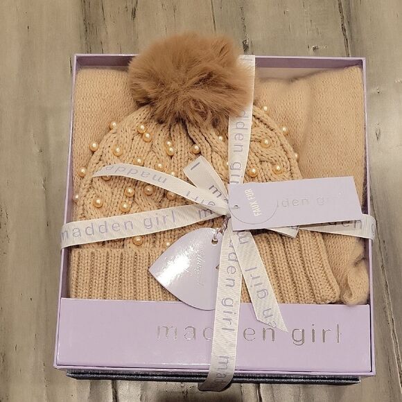 Madden Girl Boxed Gift Set - Picture 1 of 5